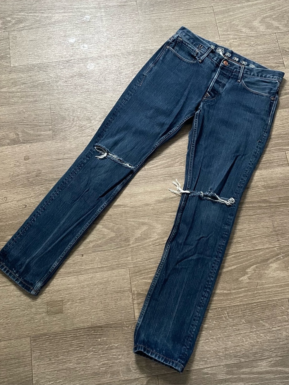 Earnest Sewn Mens Blue Jeans Kyrre.377 Taper Size 32x33
